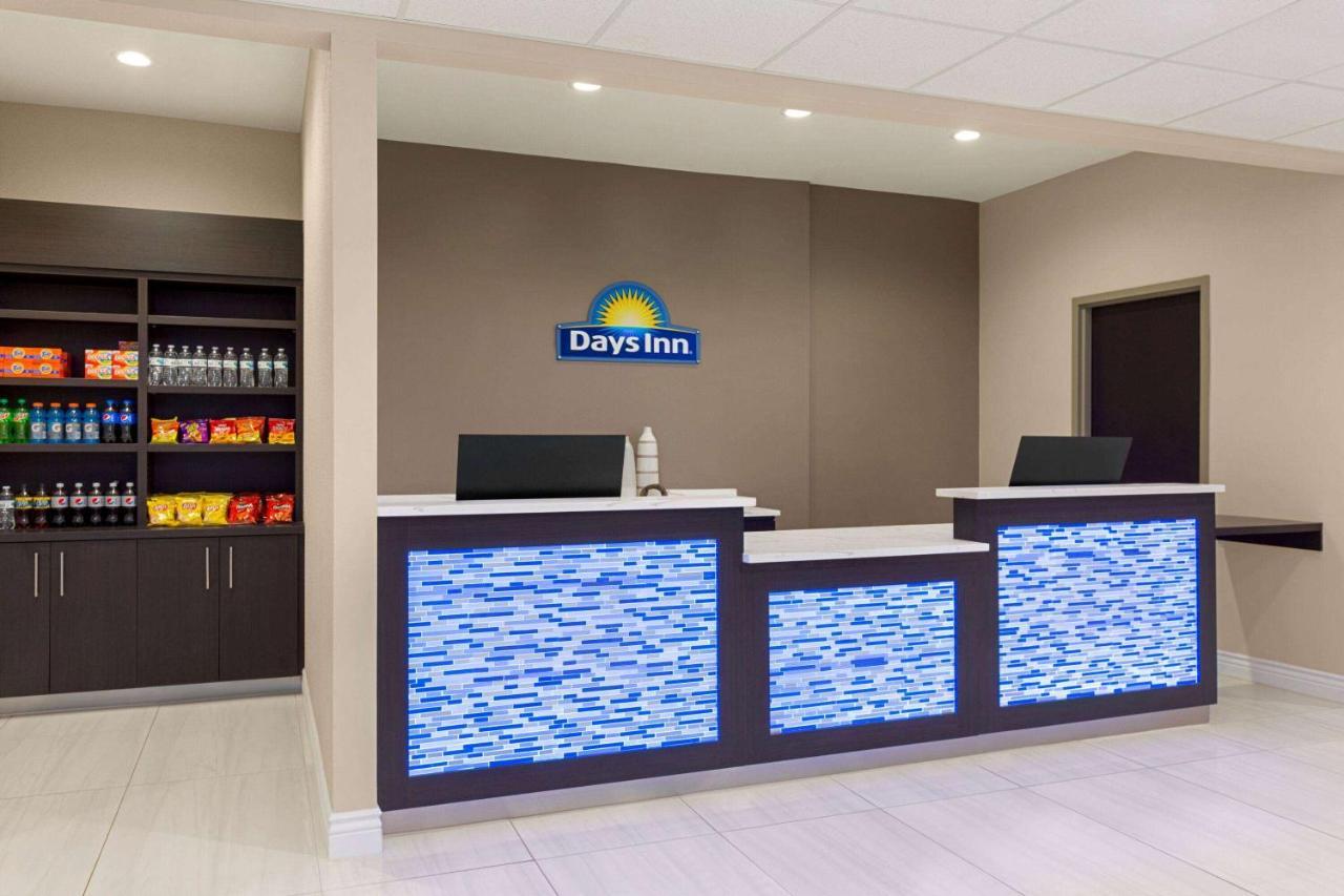 Days Inn & Suites By Wyndham Greater ทอมบอล ภายนอก รูปภาพ