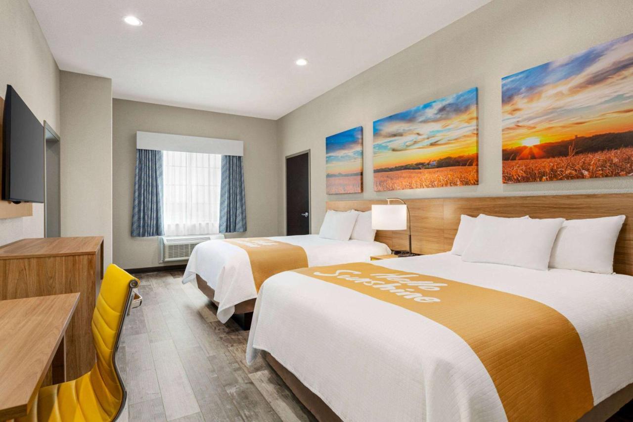Days Inn & Suites By Wyndham Greater ทอมบอล ภายนอก รูปภาพ